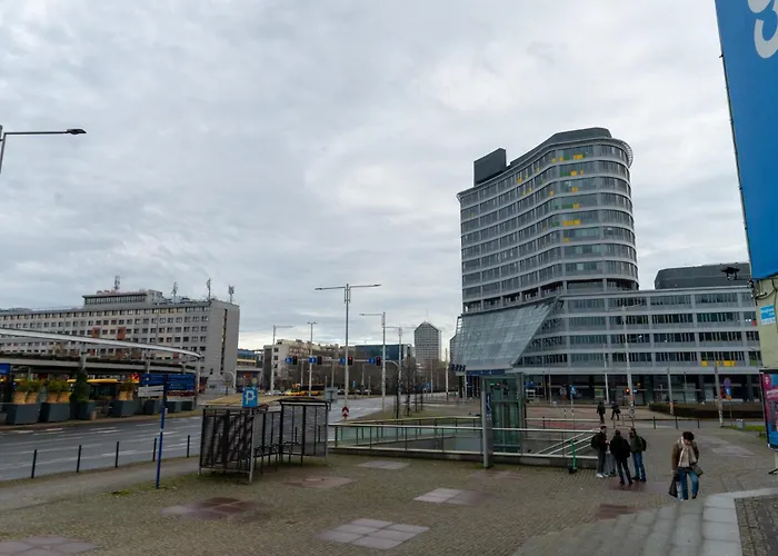 Appartement Plac Grunwaldzki Inviting By Bookinghost