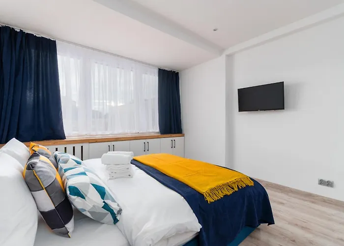 Plac Grunwaldzki Inviting By Bookinghost Appartement *